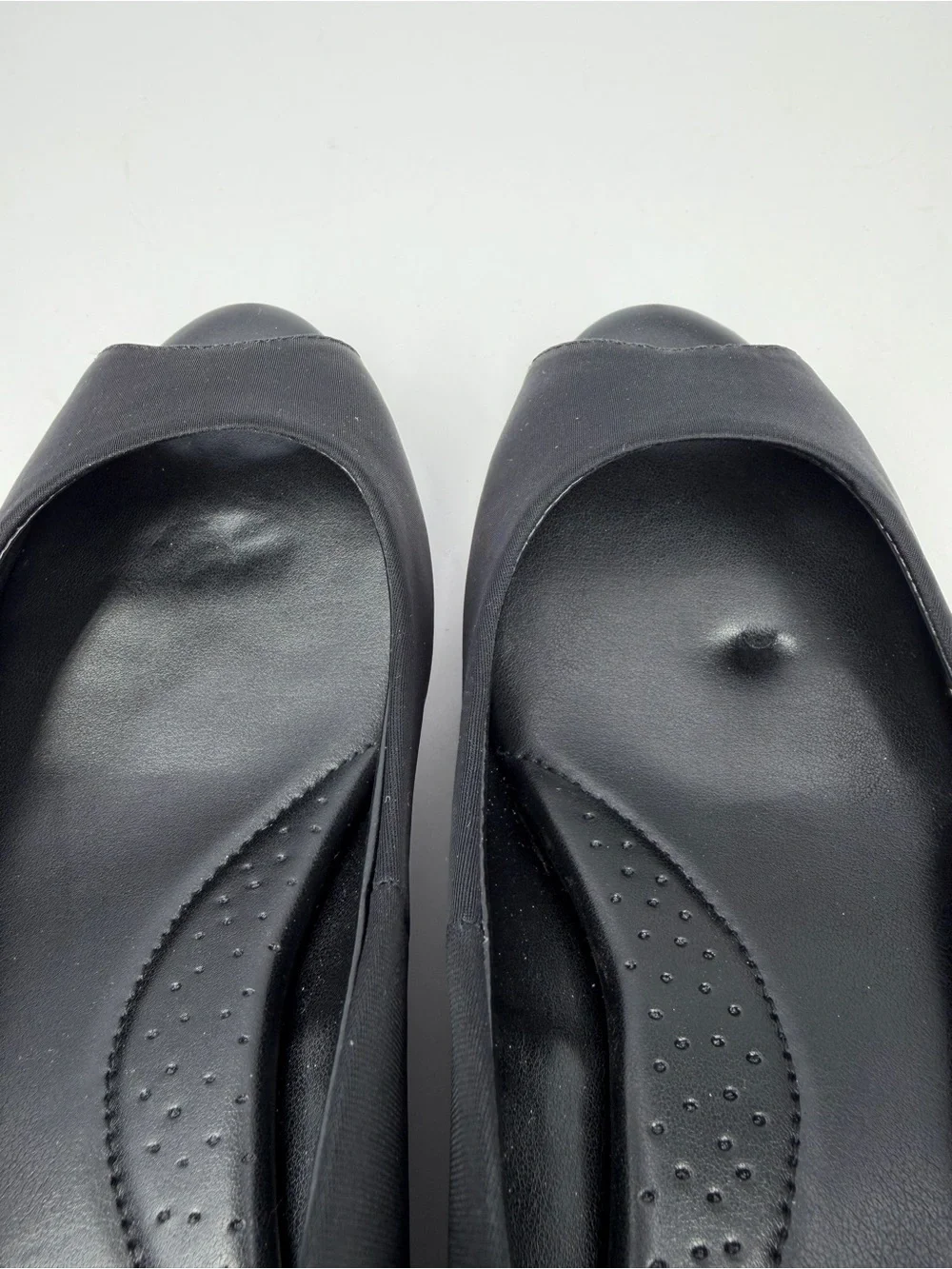Bandolino Women's Candra Low Wedge Peep Toe Dress Pumps Size 8.5M